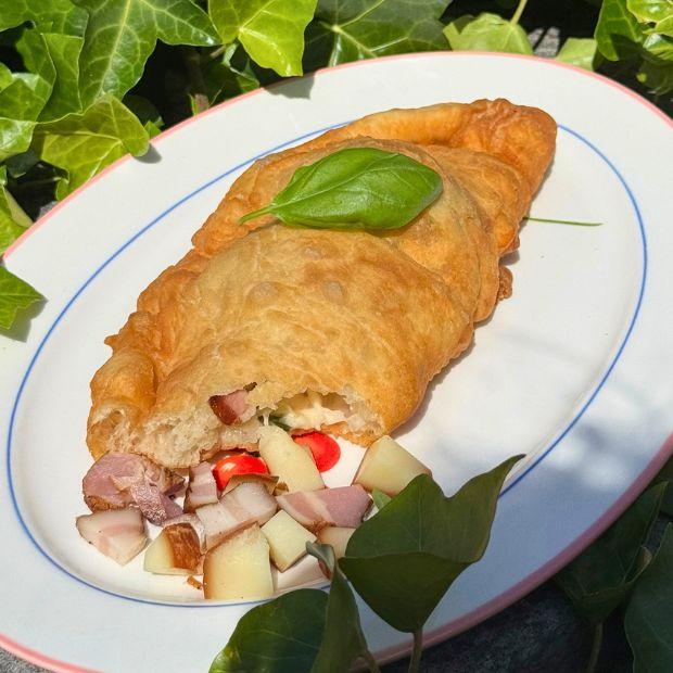 Pizza fritta completa