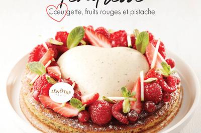 Tendresse cœurgette, fruits rouges et pistache : co-création de Julie Andrieu et la Maison Lenôtre (un dessert de professionnel)