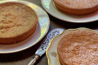 Gâteau basque aux cerises de Céline Martin-Pariès