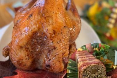 Dinde rôtie et farce aux marrons de Thanksgiving