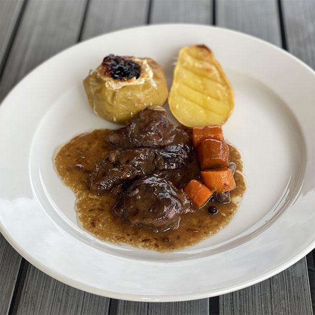 Joues de porc au vin de groseilles de Marc