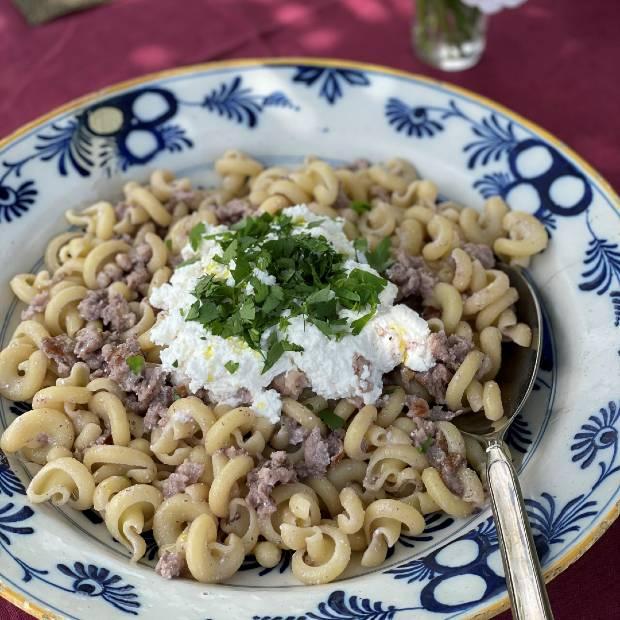 Trottole à la saucisse fumée et à la ricotta