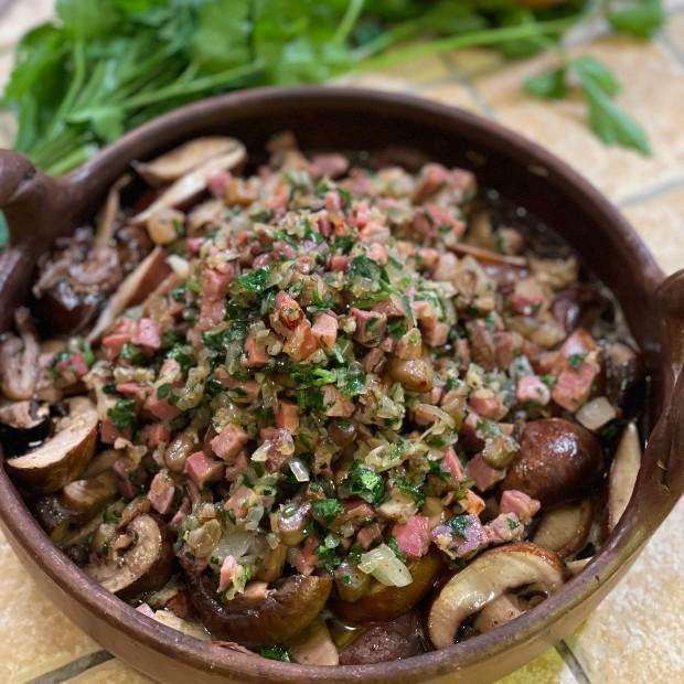 Champignons à la bordelaise en tourtière d’Irène