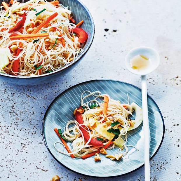 Salade de vermicelles aux legumes et citronnelle