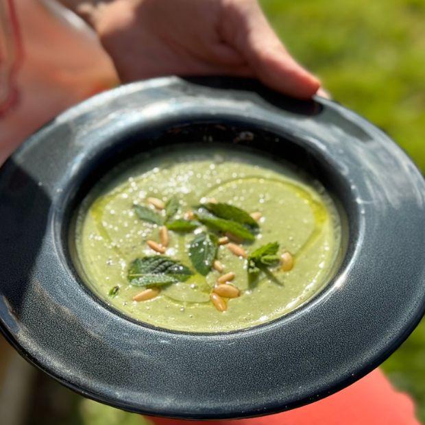 Soupe froide de petit pois et menthe Soupe froide de petit pois et menthe