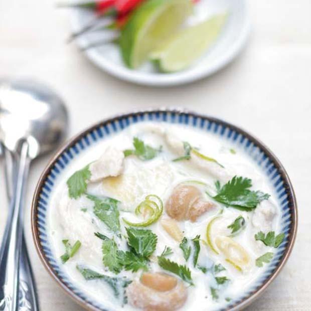 Soupe TOM KHA KAY de poulet au lait de coco