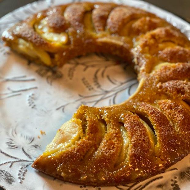 Gâteau aux pommes caramélisées