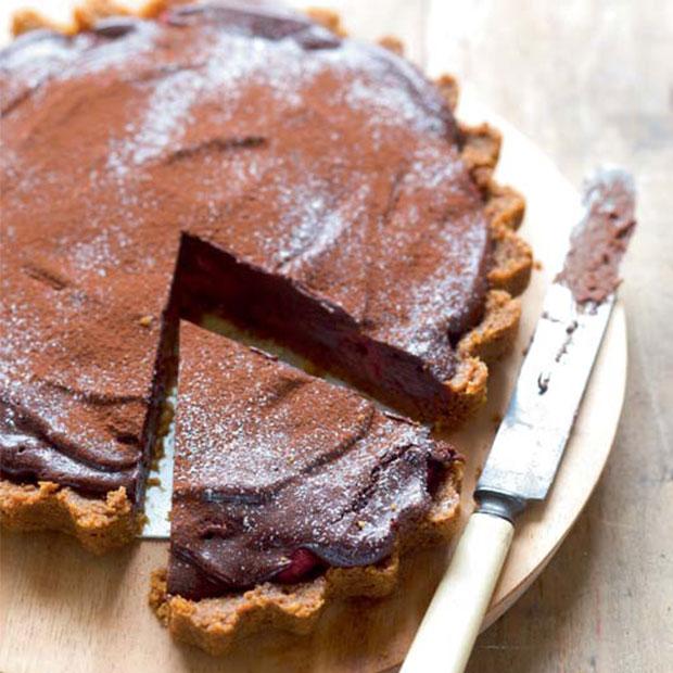 Tarte au chocolat truffée aux framboises