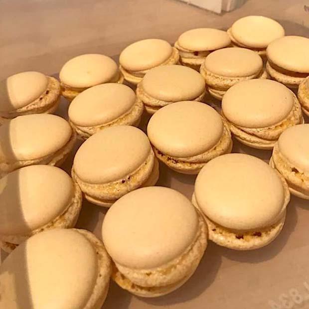 Macarons sans œufs, au Muscadet et Curé Nantais de Sibylle