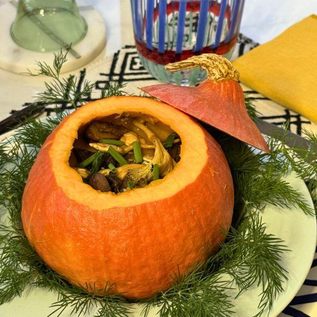 Velouté de potimarron, châtaignes et chanterelles