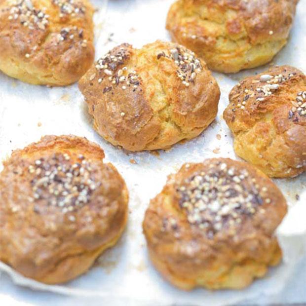 Petits pains du matin à la carotte et aux graines