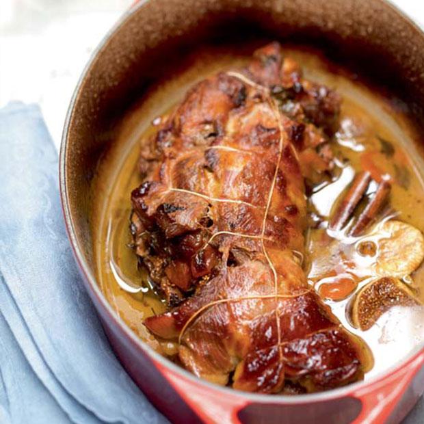 Épaule d’agneau farcie aux fruits secs Épaule d’agneau farcie aux fruits secs