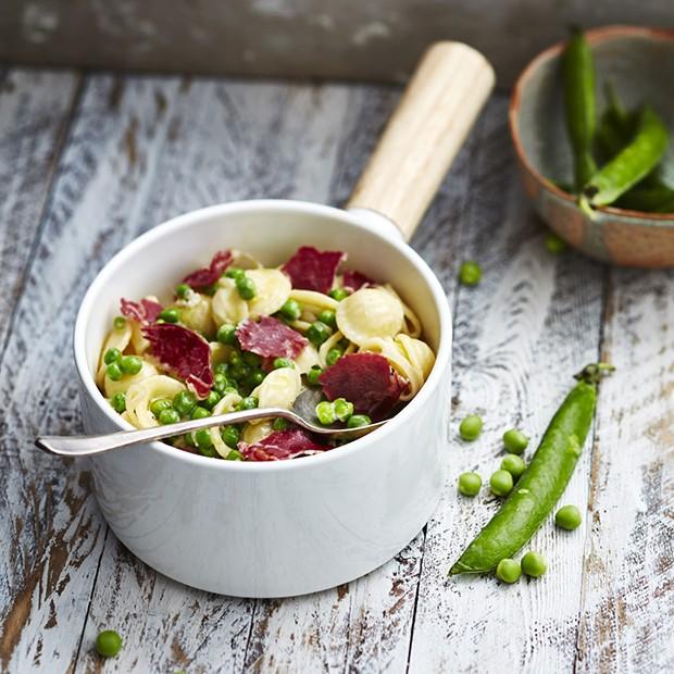 Orecchiette aux petits pois, coppa et gorgonzola