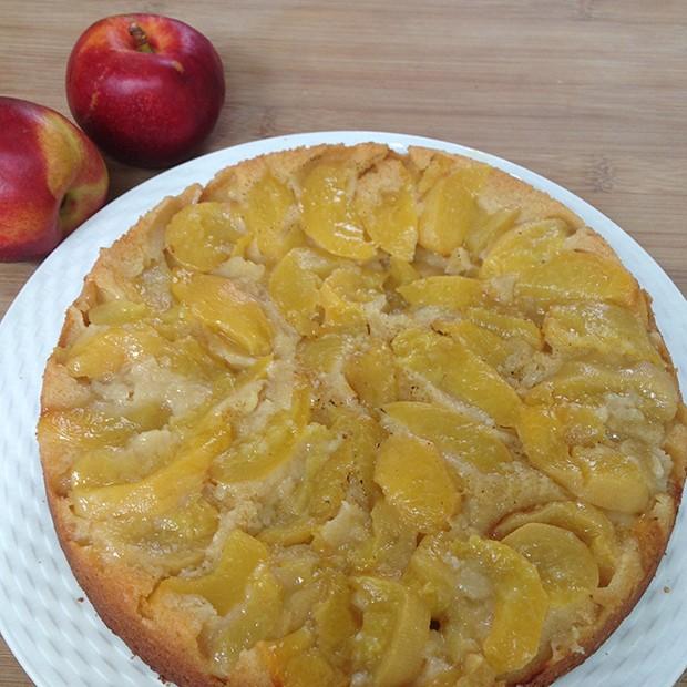 Gâteau renversé aux nectarines