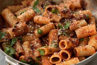 Rigatoni à la puttanesca