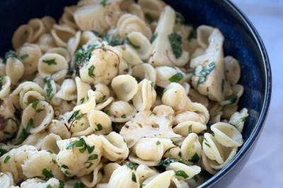 Orecchiette au chou-fleur, anchois et persil