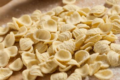 Salade d’orecchiette aux légumes et aux amandes