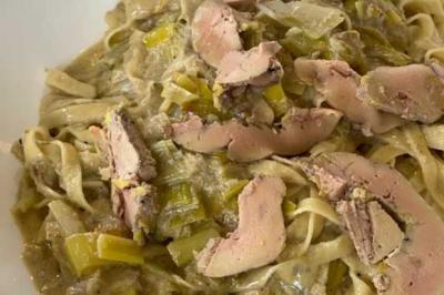 Tagliatelles aux poireaux et foie gras