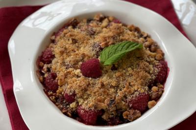 Crumble de tomates confites et framboises