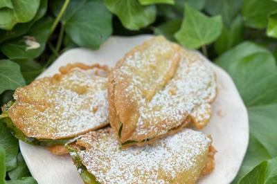 Paparajotes (beignets de feuille de citronnier)