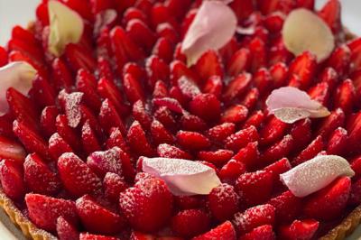 Tarte aux fraises à la gelée de rose