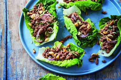 Salade thaïe de bœuf haché à la citronnelle