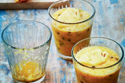 Smoothie ananas, orange et passion