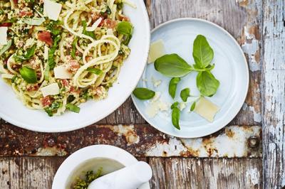 Linguine alla trapanese (amandes-tomates-basilic)