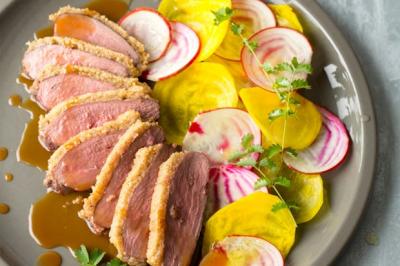 Magret de canard en croûte de noix de Julie