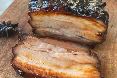 Poitrine de porc laquée au soja
