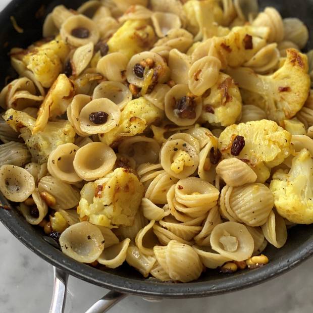 Orecchiette au chou-fleur et fruits secs Orecchiette au chou-fleur et fruits secs