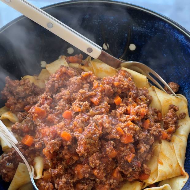 Pappardelle maison à la bolognaise aux 3 viandes Pappardelle maison à la bolognaise aux 3 viandes