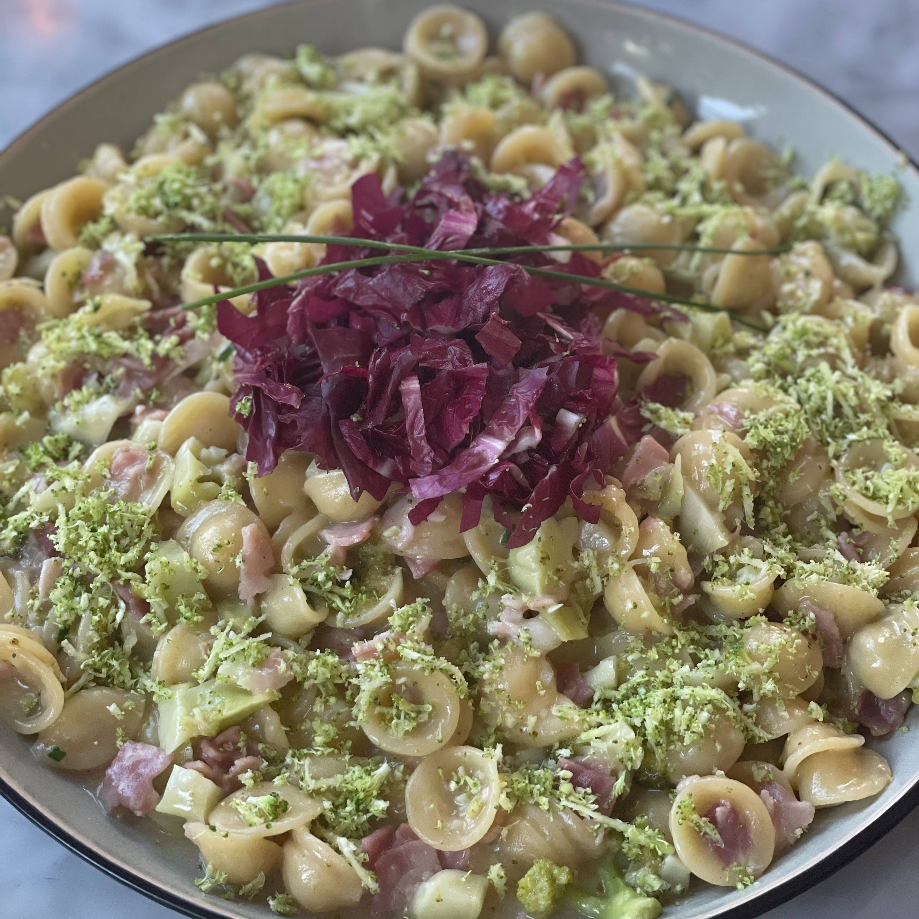 Risotto d’orecchiette au brocoli, jambon et trévise Risotto d’orecchiette au brocoli, jambon et trévise