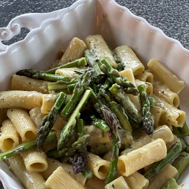 Rigatoni aux asperges vertes et beurre de sauge Rigatoni aux asperges vertes et beurre de sauge