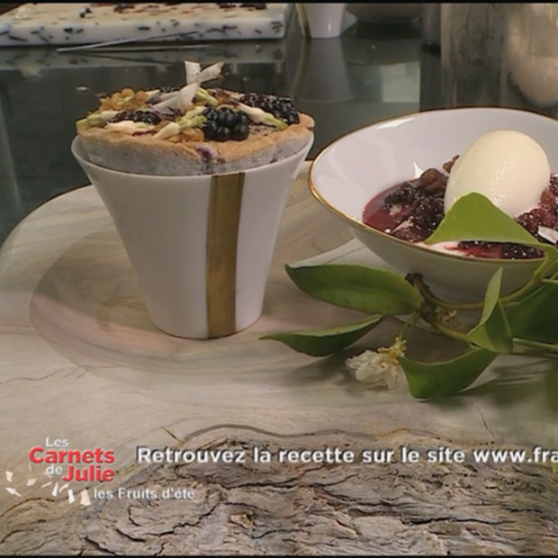 Soufflé à la mûre et au jasmin du Chef Arnaud Donckele Soufflé à la mûre et au jasmin du Chef Arnaud Donckele