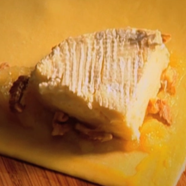 Chaussons aux pommes et au camembert Chaussons aux pommes et au camembert