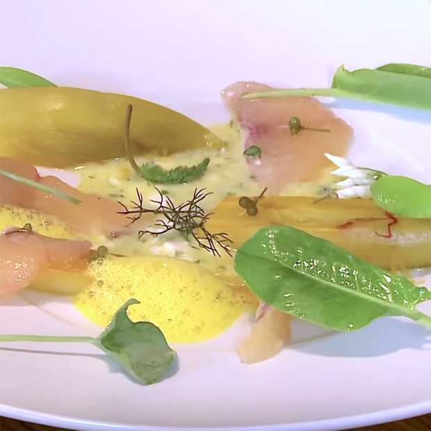Endives pochées au safran et omble mariné de Sébastien Bras Endives pochées au safran et omble mariné de Sébastien Bras