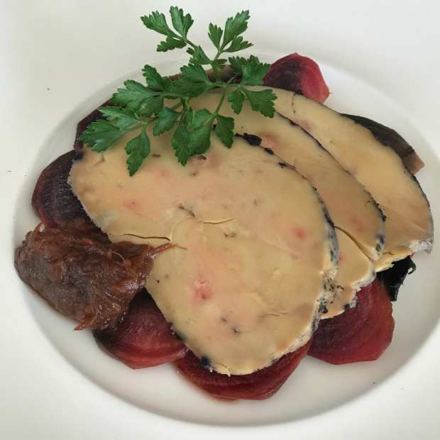 Foie gras de canard et chutney de rhubarbe de Gabriel et Olivia Foie gras de canard et chutney de rhubarbe de Gabriel et Olivia