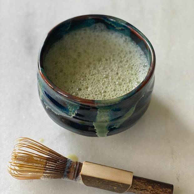 Thé vert matcha au lait d’amandes Thé vert matcha au lait d’amandes