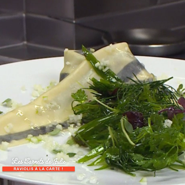 Raviole « bras croisés » à l’anguille fumée et pommes vertes de Thierry Marx Raviole « bras croisés » à l’anguille fumée et pommes vertes de Thierry Marx