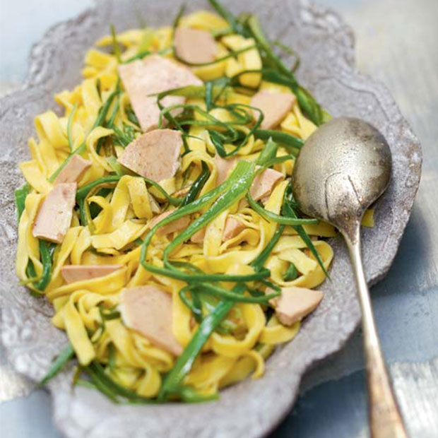 TAGLIATELLE AUX POIREAUX ET FOIE GRAS TAGLIATELLE AUX POIREAUX ET FOIE GRAS