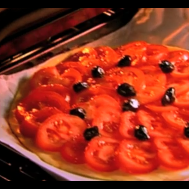 Tarte fine à la tomate et aux olives Tarte fine à la tomate et aux olives