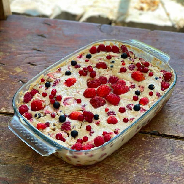 Tiramisu de pain d’épices aux fruits rouges d’Elise et Luna Tiramisu de pain d’épices aux fruits rouges d’Elise et Luna
