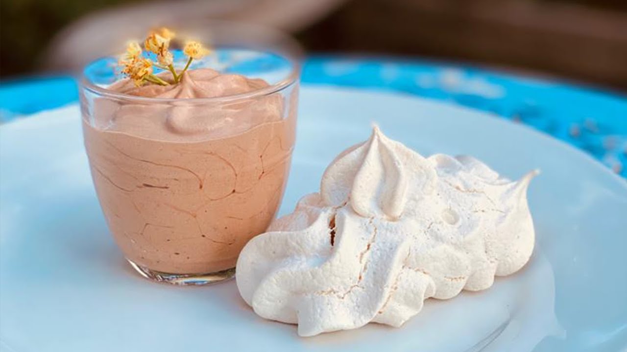 Video Mousse au chocolat et meringues à l’aquafaba de Mélina